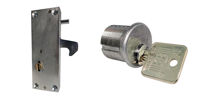 RR Fence Gates Brink Locks Repair in West Rancho Dominguez, California