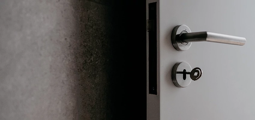 Front Door Handle Repair And Installation in West Rancho Dominguez, CA